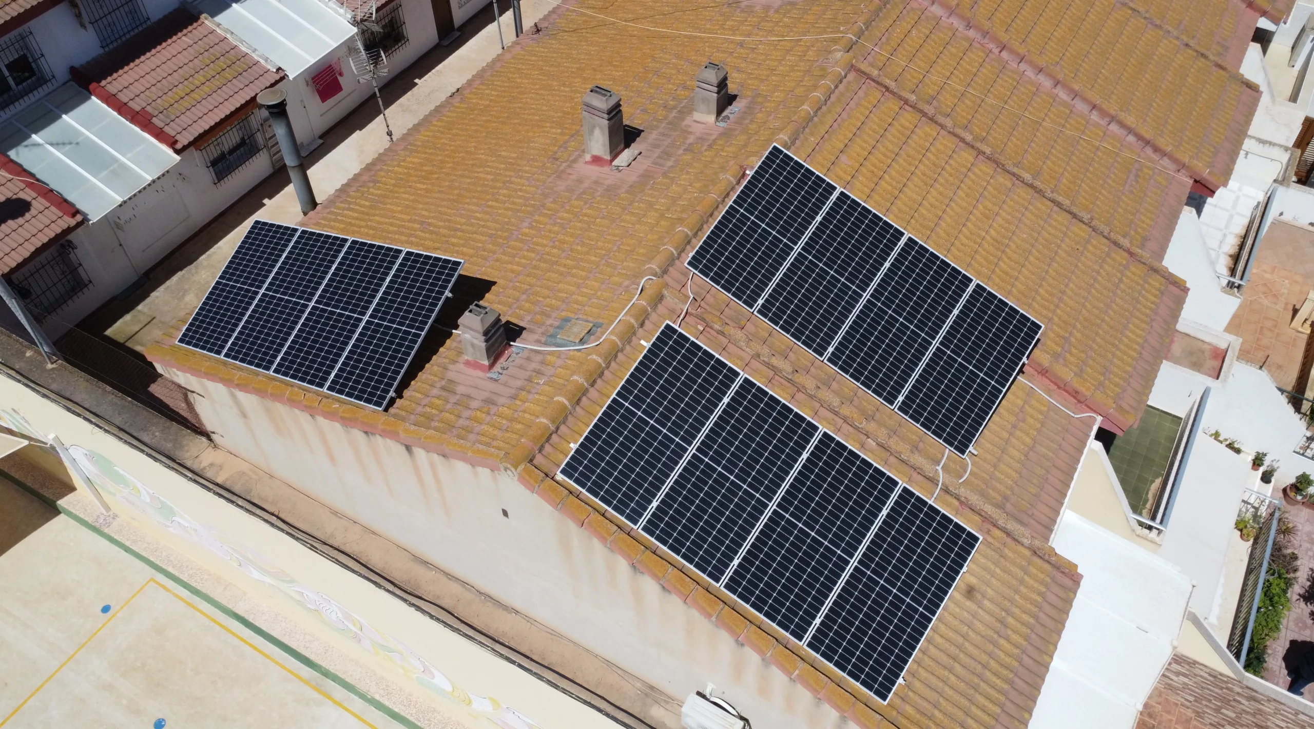 Instalación de 12 paneles de 6 kW (Huawei)